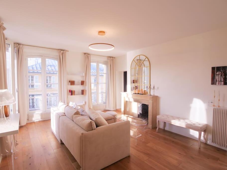 Apartamento Charme Et Modernite Au Coeur Du Quartier St Louis Versalles Exterior foto